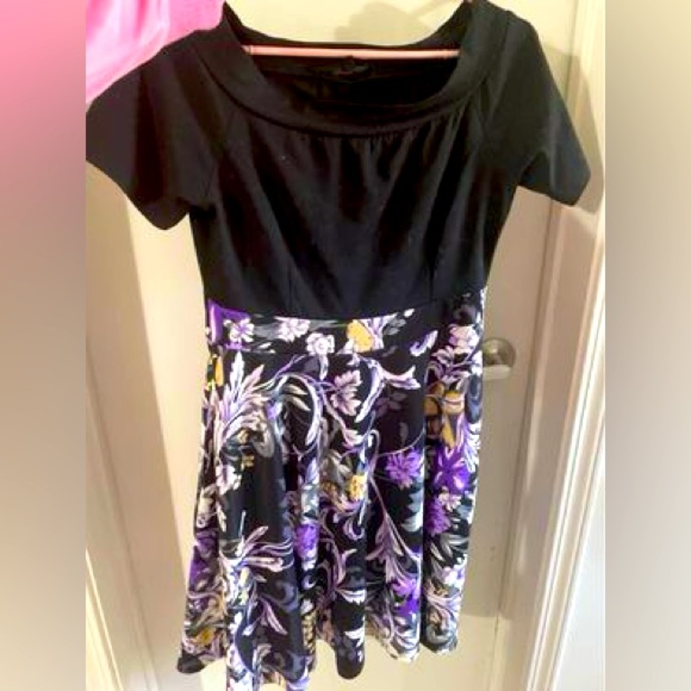 Scoop neck dress